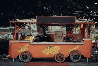 Panduan Lengkap Memulai Bisnis Franchise: Langkah Praktis dan Realita di Lapangan
