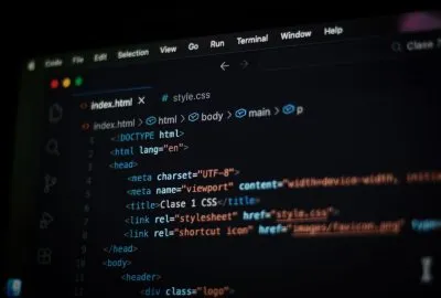 Membangun Web Aplikasi: Solusi Pintar untuk Bisnis Modern