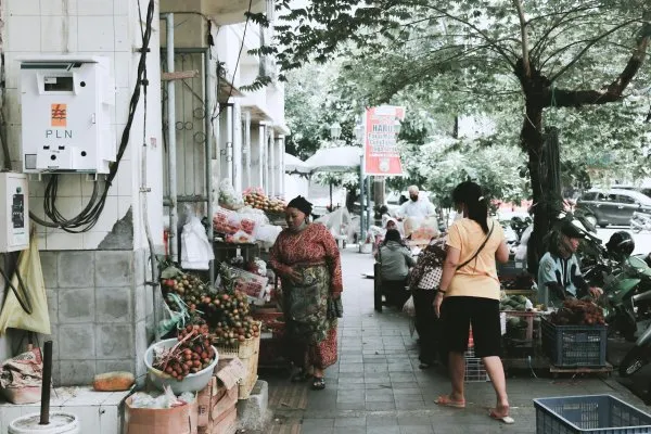 Mengoptimalkan Bisnis Lokal di Era Digital: Strategi dan Tantangan