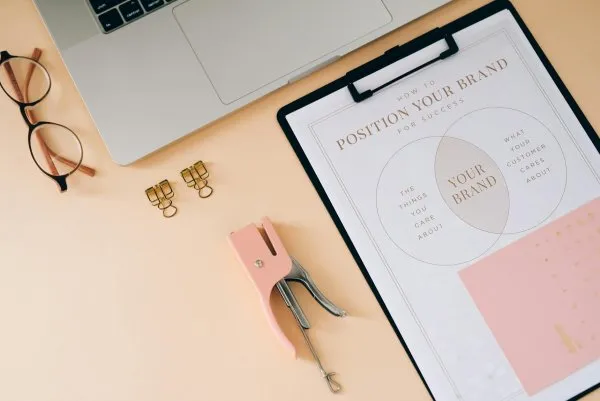 Branding Digital: Strategi Cerdas untuk Membangun Identitas Bisnis