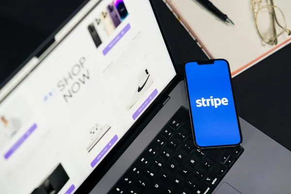 Mengapa Website Custom Adalah Investasi Terbaik untuk Bisnis Anda