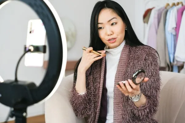 Membangun Personal Branding yang Kuat: Kunci Sukses di Era Digital