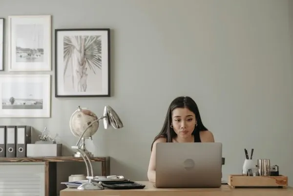 Sistem Kerja Modern: Efisiensi di Era Digital