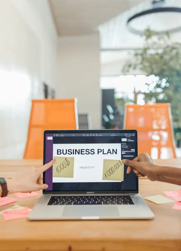 Strategi Sukses Bisnis Berbasis Digital di Era Modern